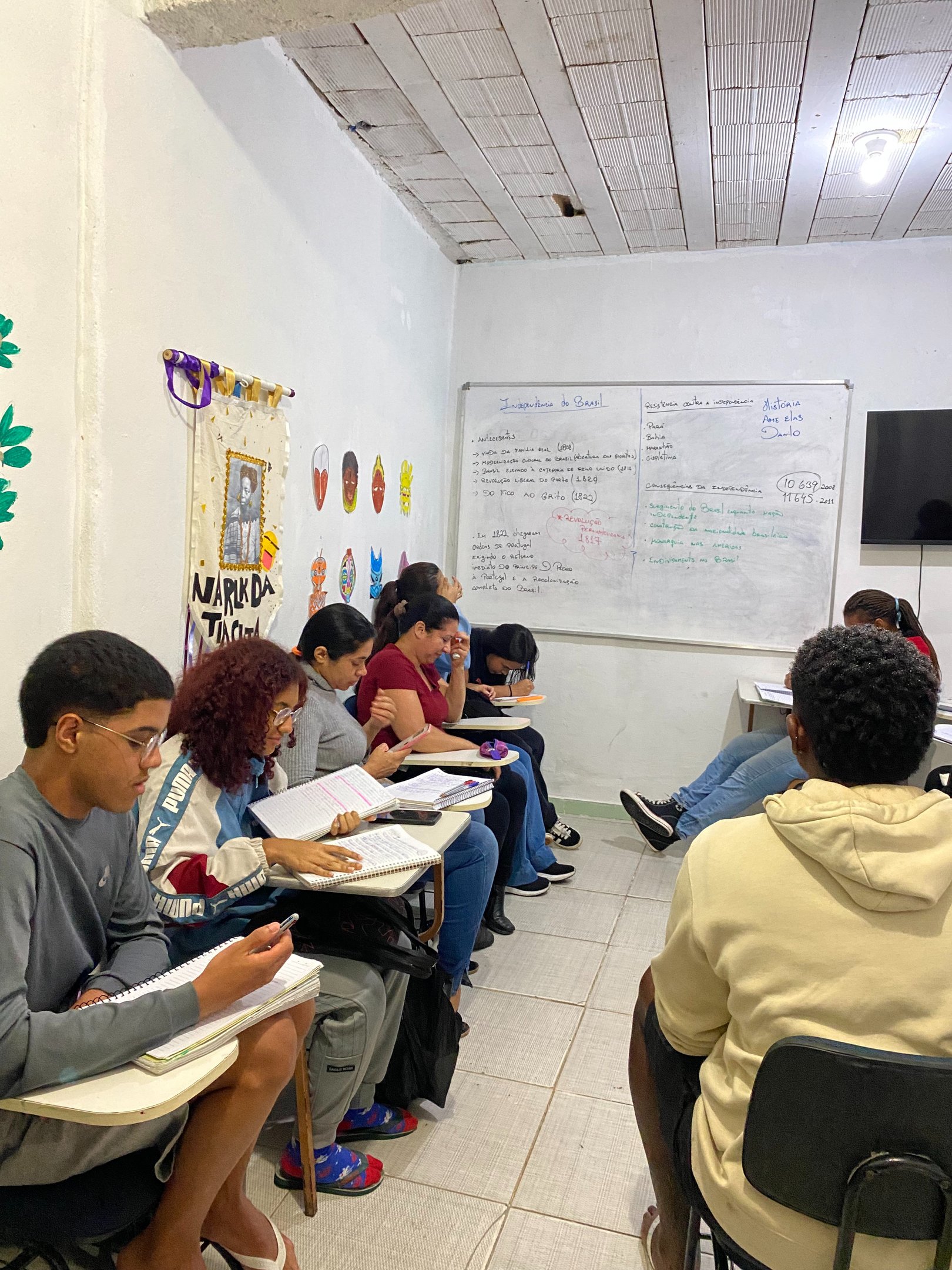 Turma do Pré-ENEM em aula de história